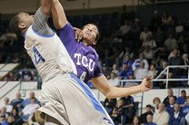 开云官网-76人队全员投入，奋力争夺总冠军，76人队2021